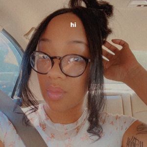 Meet your Posher, Crystal